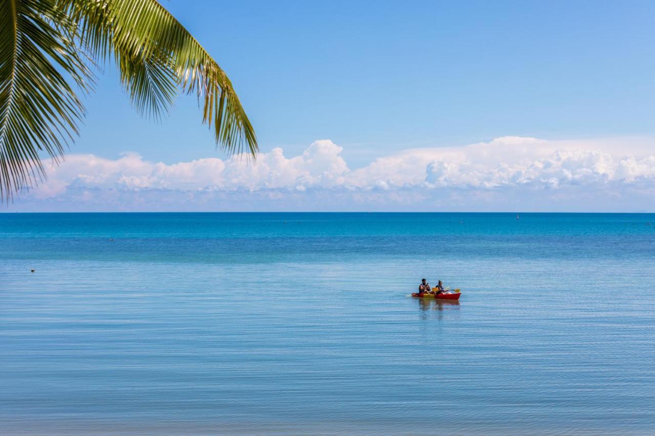 Outrigger Koh Samui Beach Resort - Sha Extra Plus Lamai Beach (Koh Samui) Exterior foto View of the ocean from the beach