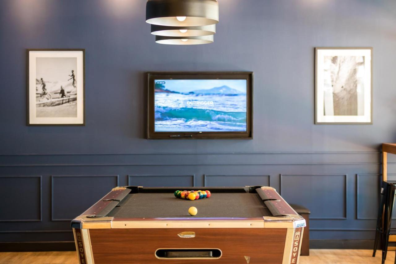 Outrigger Koh Samui Beach Resort - Sha Extra Plus Lamai Beach (Koh Samui) Exterior foto A pool table at the office of a company in Paris